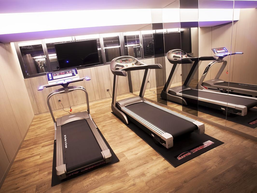 Royal Group Hotel Minghua Branch Каосюн Екстериор снимка