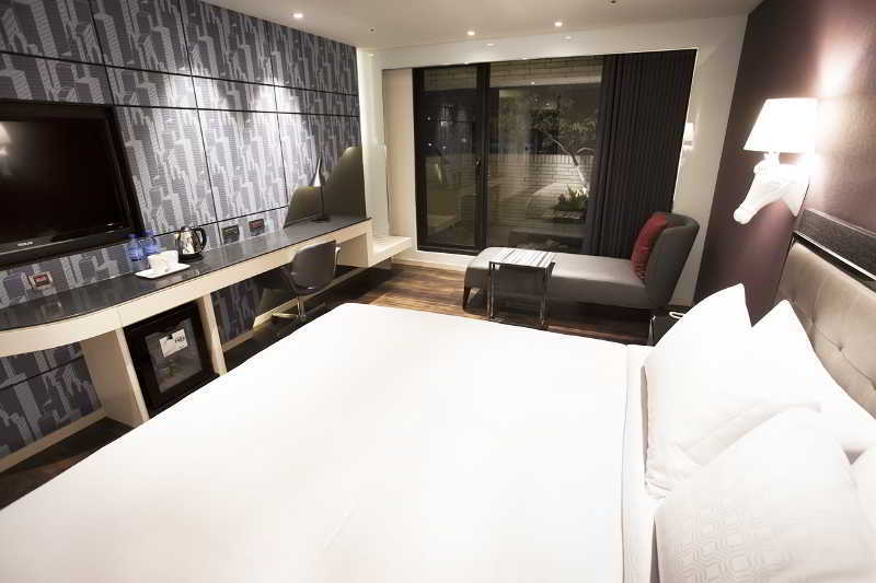 Royal Group Hotel Minghua Branch Каосюн Екстериор снимка
